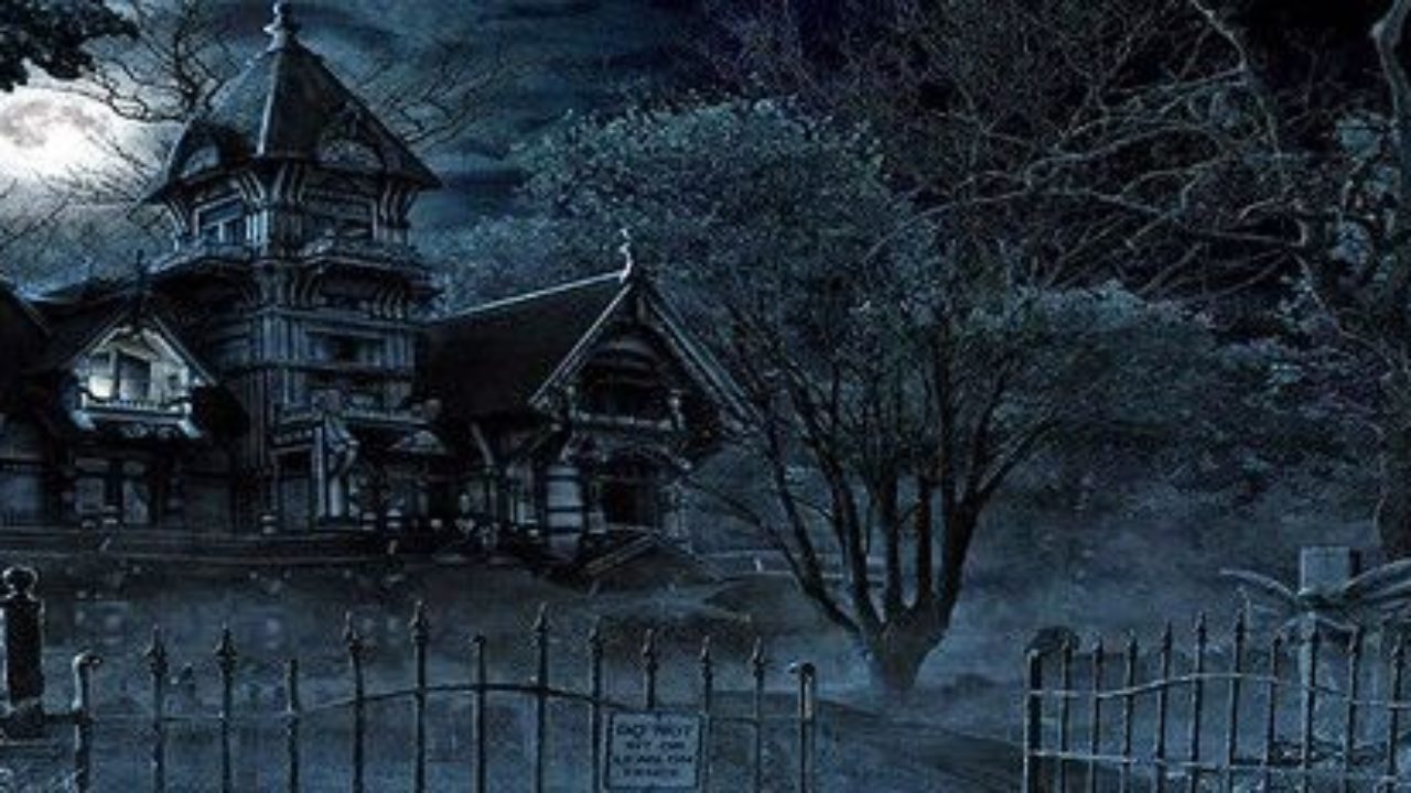 Haunted House Fence Photo